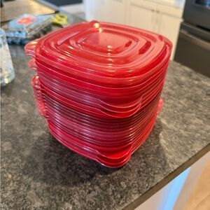Rubbermaid Tupperware lids